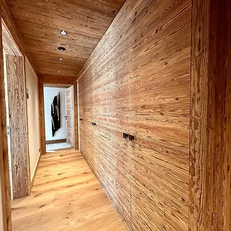 Cozy 3-bedroom In The Heart Of Γκστάαντ