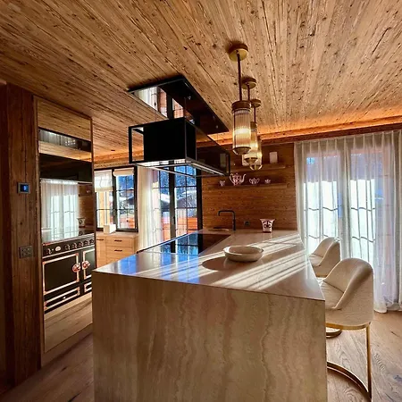 Cozy 3-bedroom In The Heart Of Βίλα *