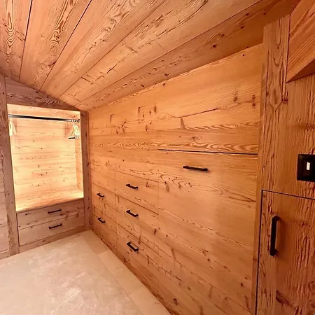 Cozy 3-bedroom In The Heart Of Βίλα