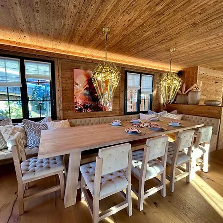 Cozy 3-bedroom In The Heart Of Βίλα