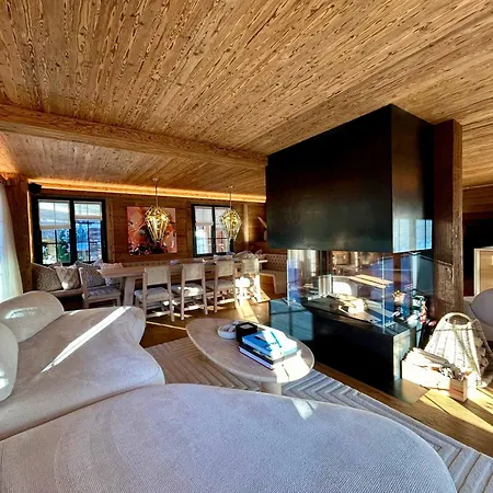 Cozy 3-bedroom In The Heart Of *